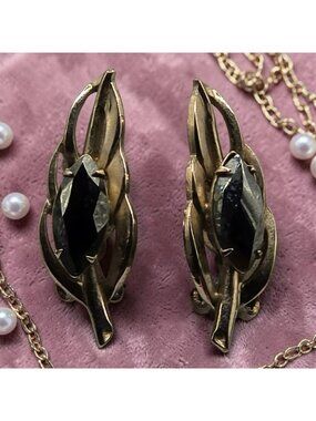 Silver-Tone Leaf Design Faceted Hematite Clip-On Earrings 1.5"